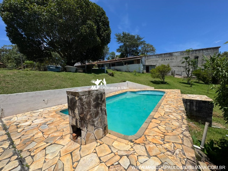 CHÁCARA EM BIRITIBA MIRIM PARA MORADIA OU LAZER PRÓXIMO AO CENTRO DA CIDADE