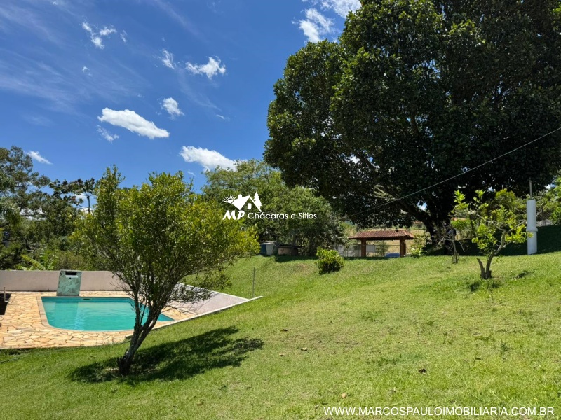 CHÁCARA EM BIRITIBA MIRIM PARA MORADIA OU LAZER PRÓXIMO AO CENTRO DA CIDADE