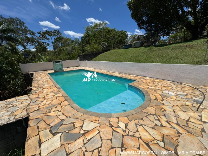 CHÁCARA EM BIRITIBA MIRIM PARA MORADIA OU LAZER PRÓXIMO AO CENTRO DA CIDADE