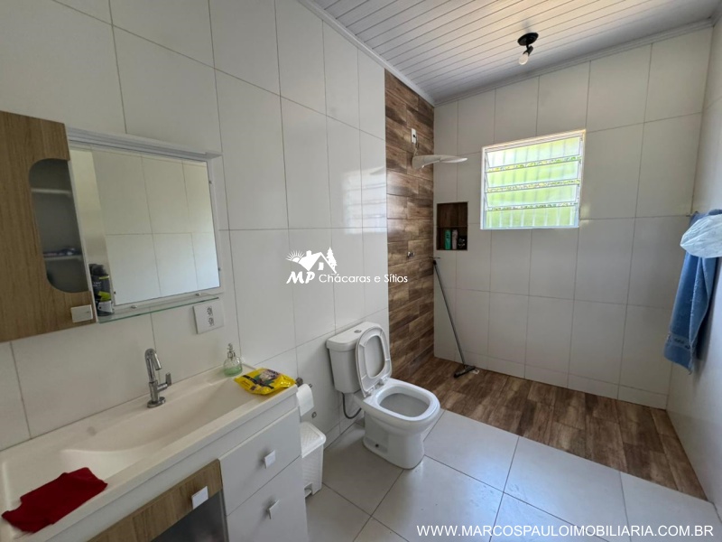 CHÁCARA EM BIRITIBA MIRIM PRÓXIMO A COMÉRCIOS E POSTO DE SAÚDE