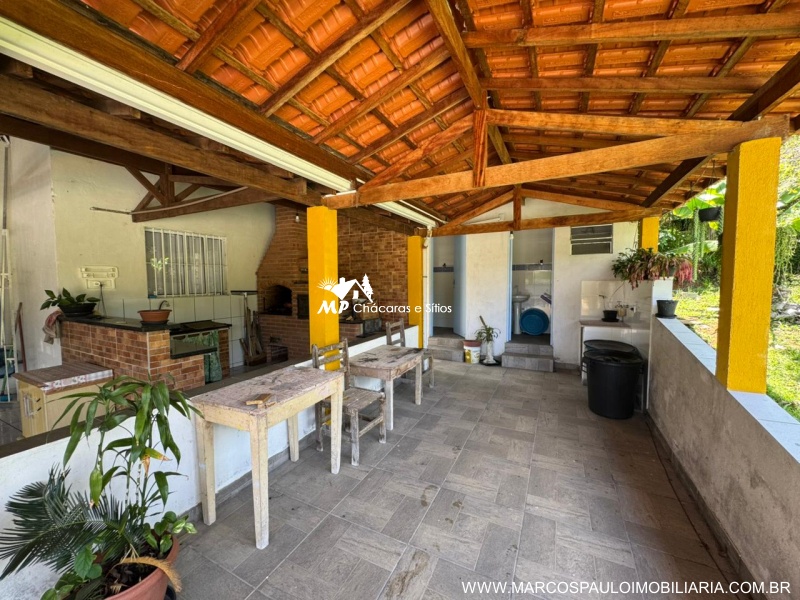 CHÁCARA EM BIRITIBA MIRIM PRÓXIMO A COMÉRCIOS E POSTO DE SAÚDE