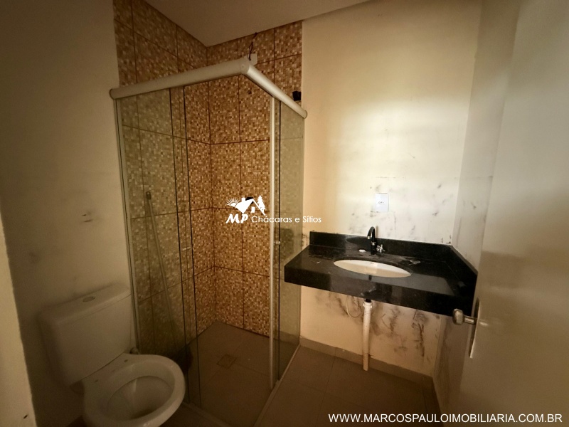 CHÁCARA MARAVILHOSA EM GUARAREMA