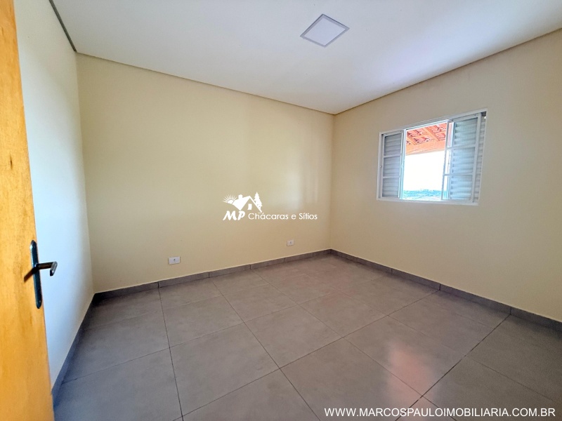 CHÁCARA MARAVILHOSA EM GUARAREMA