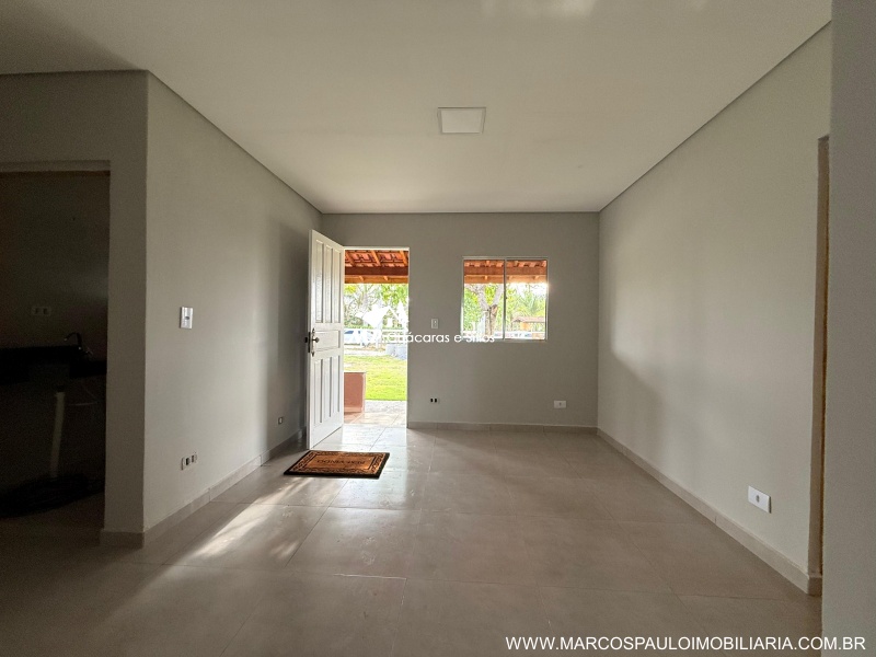 CHÁCARA MARAVILHOSA EM GUARAREMA