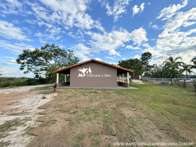 CHÁCARA MARAVILHOSA EM GUARAREMA