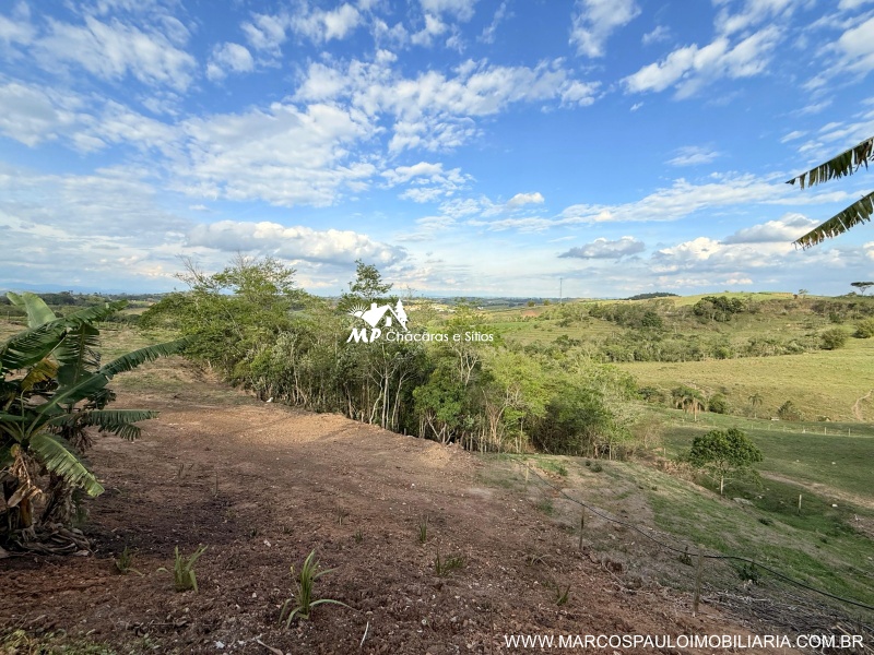 CHÁCARA IDEAL PARA MORADIA EM GUARAREMA