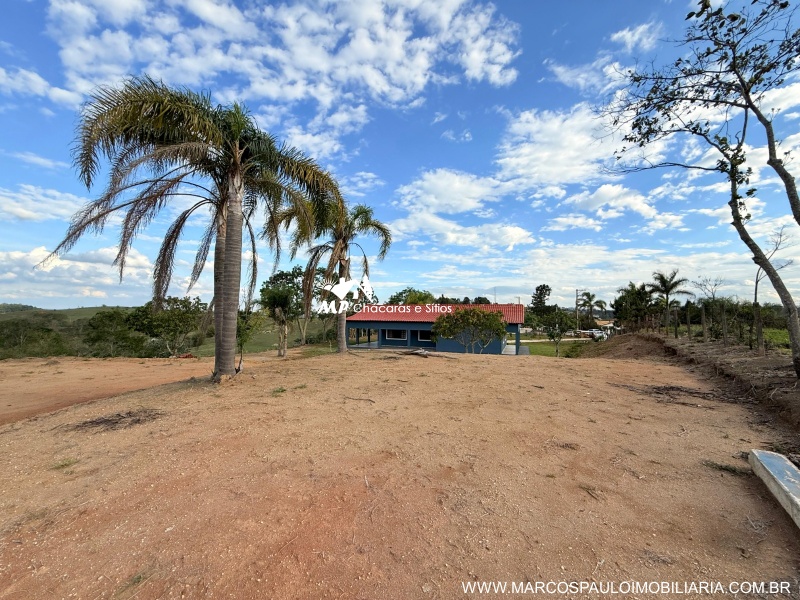 CHÁCARA IDEAL PARA MORADIA EM GUARAREMA