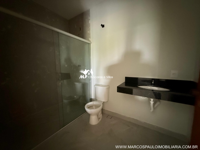 CHÁCARA IDEAL PARA MORADIA EM GUARAREMA