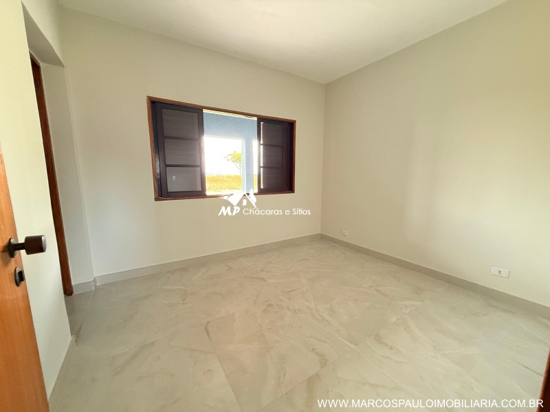 CHÁCARA IDEAL PARA MORADIA EM GUARAREMA