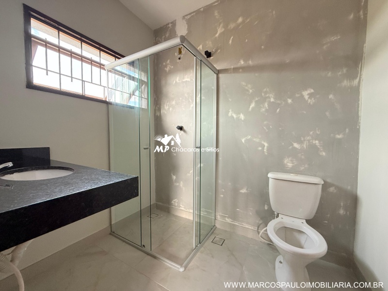 CHÁCARA IDEAL PARA MORADIA EM GUARAREMA