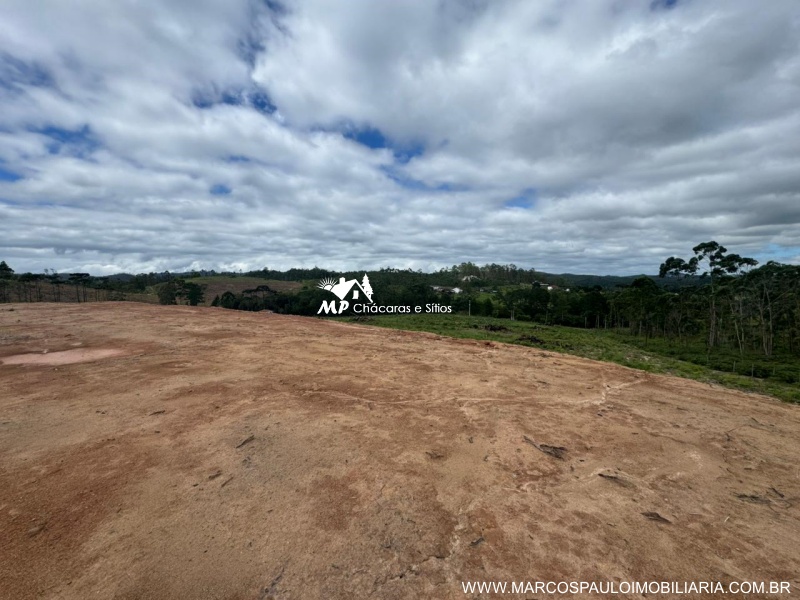 TERRRENO EM SALESÓPOLIS CO ACESSO A REPRESA
