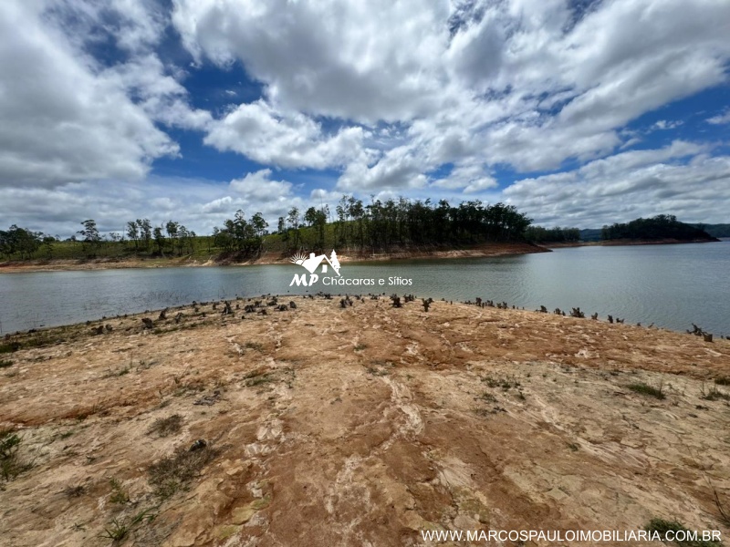 TERRRENO EM SALESÓPOLIS CO ACESSO A REPRESA