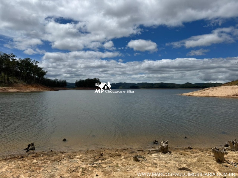 TERRRENO EM SALESÓPOLIS CO ACESSO A REPRESA