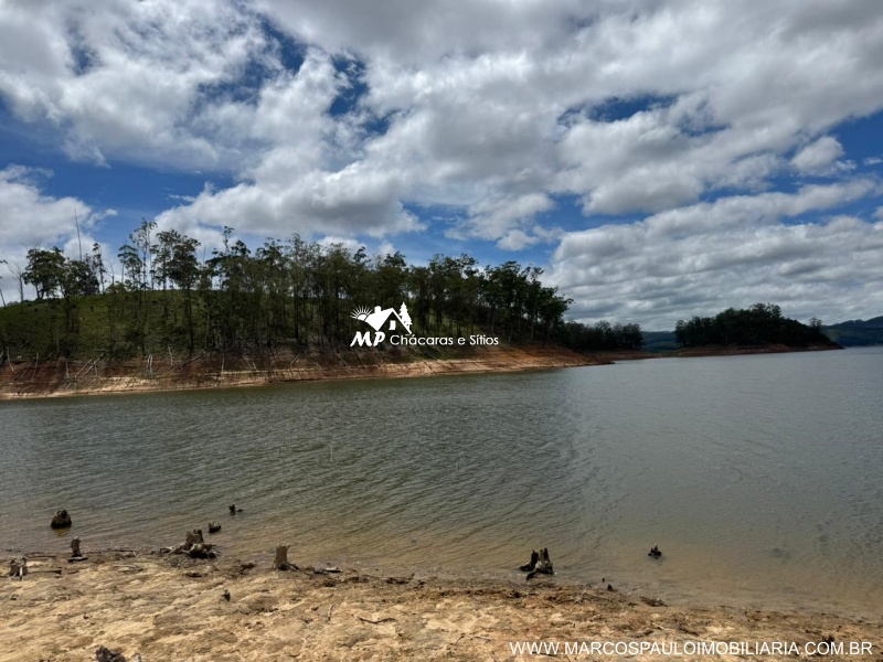 TERRRENO EM SALESÓPOLIS CO ACESSO A REPRESA