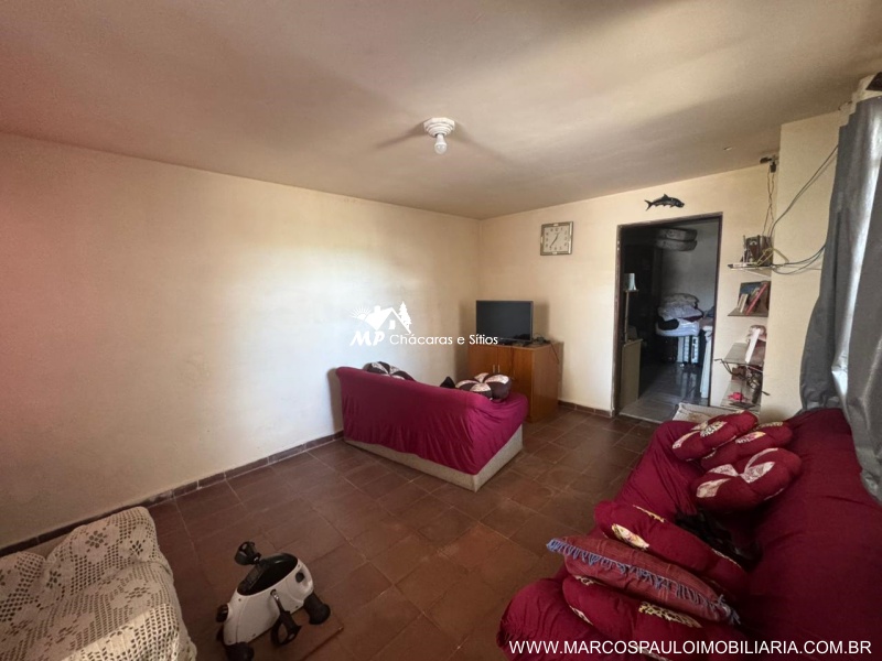 CASA EM BIRITIBA MIRIM, PRÓXIMO AO CENTRO