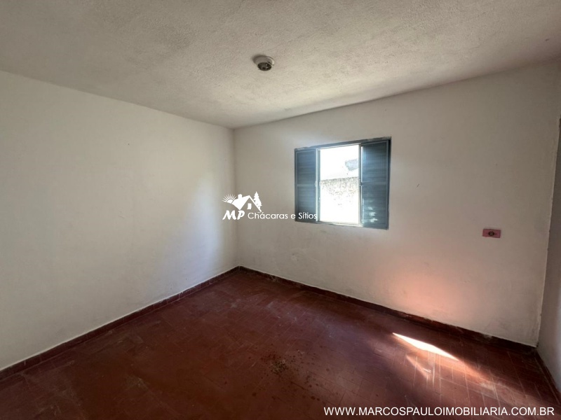 CASA EM BIRITIBA MIRIM NO CENTRO DA CIDADE