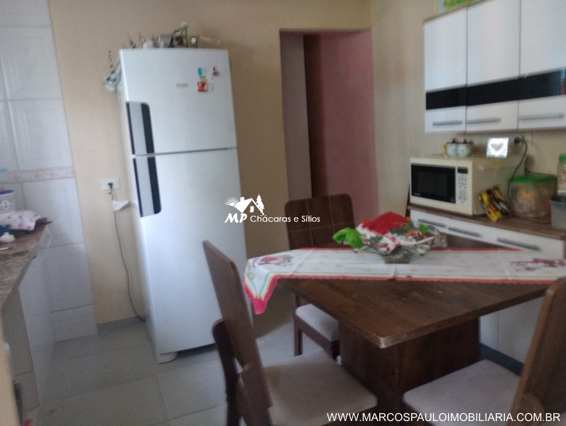 CHÁCARA COM 2 CASAS NA REGIÃO DE MOGI DAS CRUZES