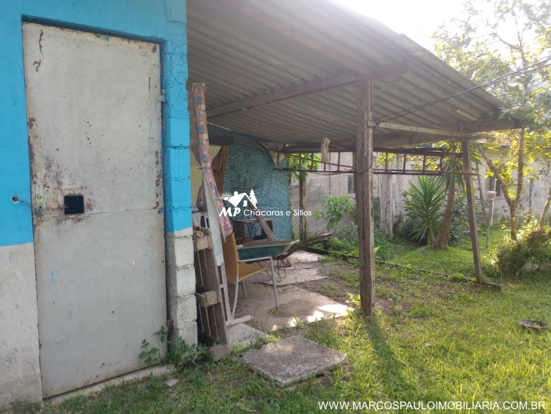 CHÁCARA COM 2 CASAS NA REGIÃO DE MOGI DAS CRUZES