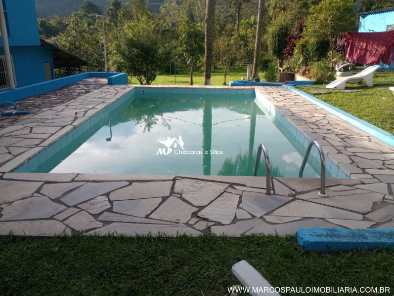 CHÁCARA COM 2 CASAS NA REGIÃO DE MOGI DAS CRUZES