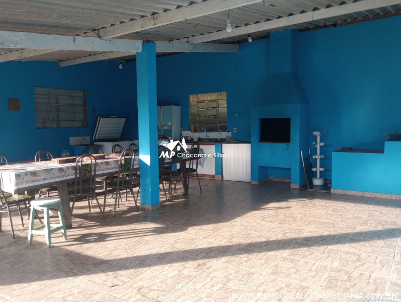 CHÁCARA COM 2 CASAS NA REGIÃO DE MOGI DAS CRUZES