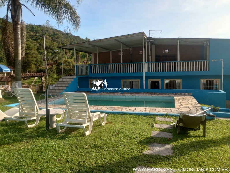 CHÁCARA COM 2 CASAS NA REGIÃO DE MOGI DAS CRUZES