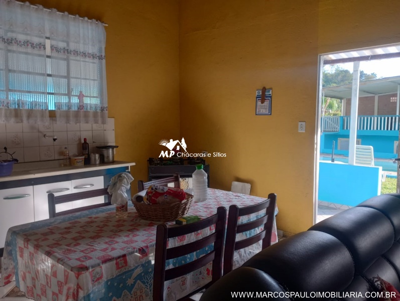 CHÁCARA COM 2 CASAS NA REGIÃO DE MOGI DAS CRUZES