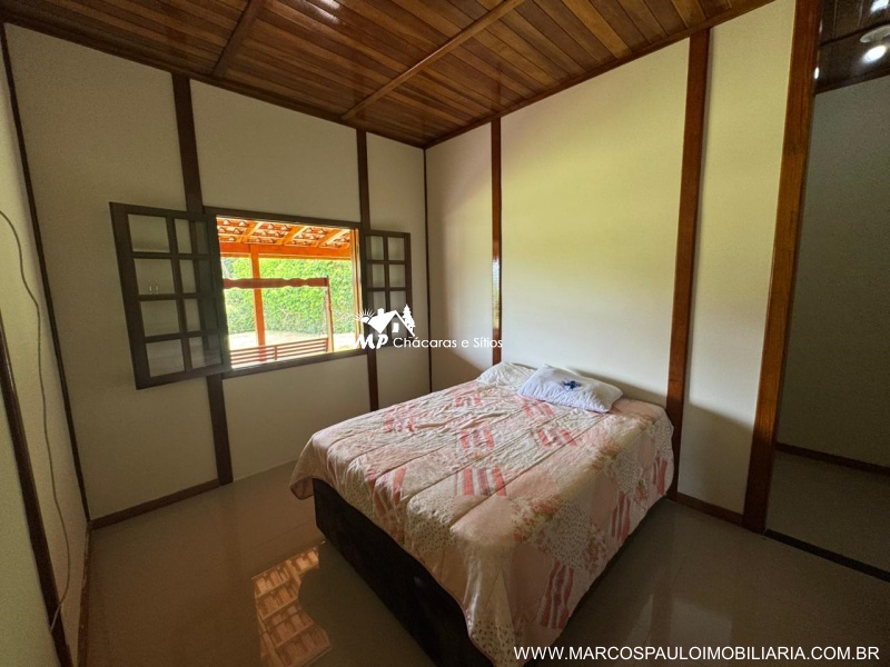 BELISSÍMA CHÁCARA EM MOGI DAS CRUZES