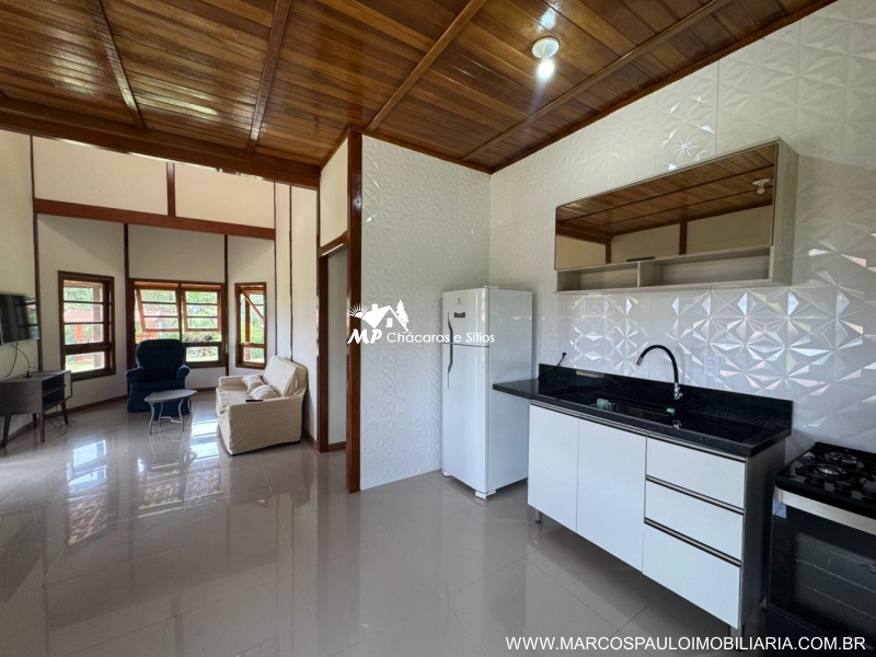 BELISSÍMA CHÁCARA EM MOGI DAS CRUZES