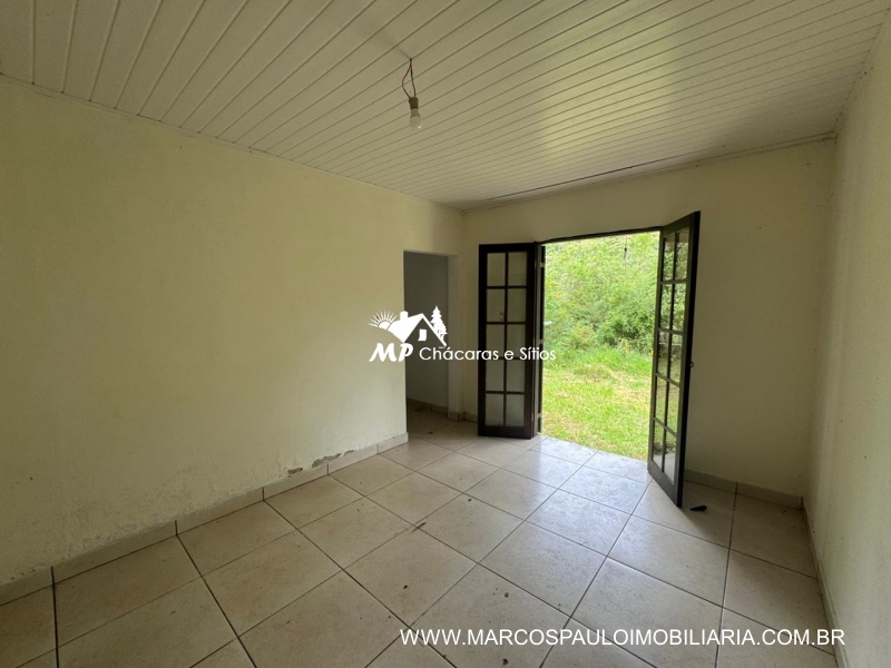 CHÁCARA NA REGIÃO DE MOGI DAS CRUZES