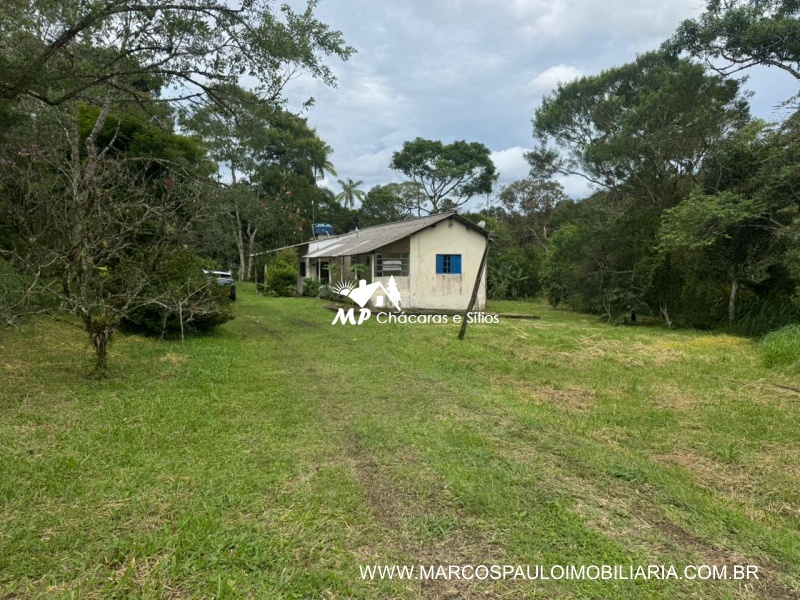 CHÁCARA NA REGIÃO DE MOGI DAS CRUZES