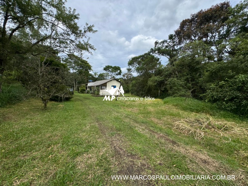 CHÁCARA NA REGIÃO DE MOGI DAS CRUZES