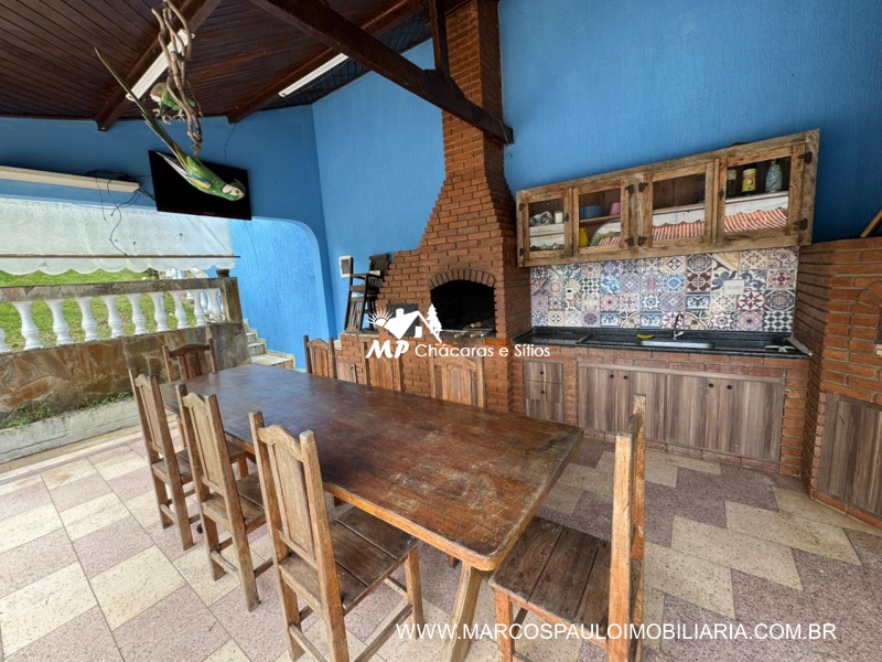 CHÁCARA DE ALTO PADRÃO EM BIRITIBA MIRIM