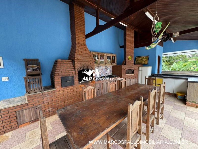 CHÁCARA DE ALTO PADRÃO EM BIRITIBA MIRIM