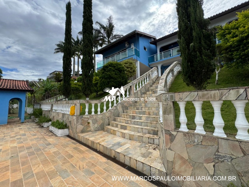 CHÁCARA DE ALTO PADRÃO EM BIRITIBA MIRIM