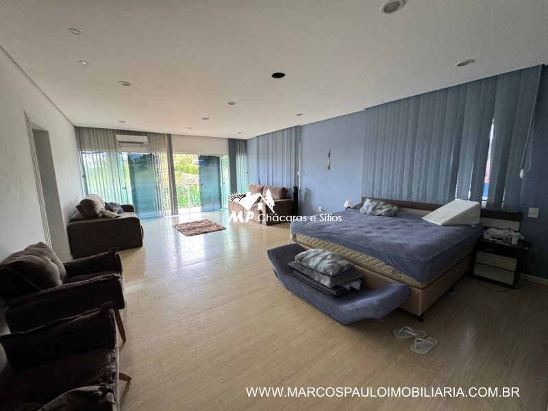 CHÁCARA DE ALTO PADRÃO EM BIRITIBA MIRIM