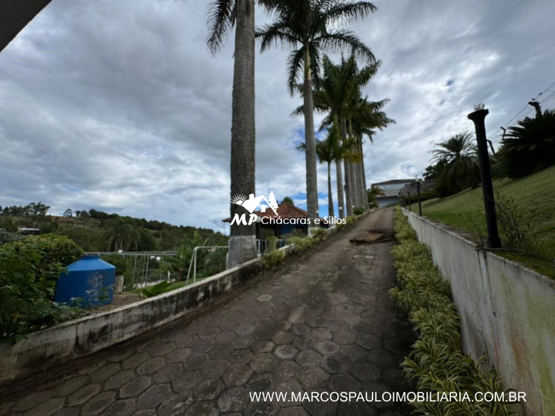 CHÁCARA DE ALTO PADRÃO EM BIRITIBA MIRIM