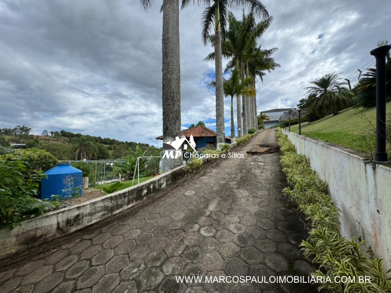 CHÁCARA DE ALTO PADRÃO EM BIRITIBA MIRIM