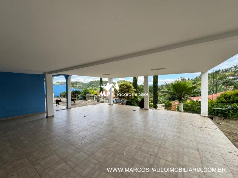 CHÁCARA DE ALTO PADRÃO EM BIRITIBA MIRIM