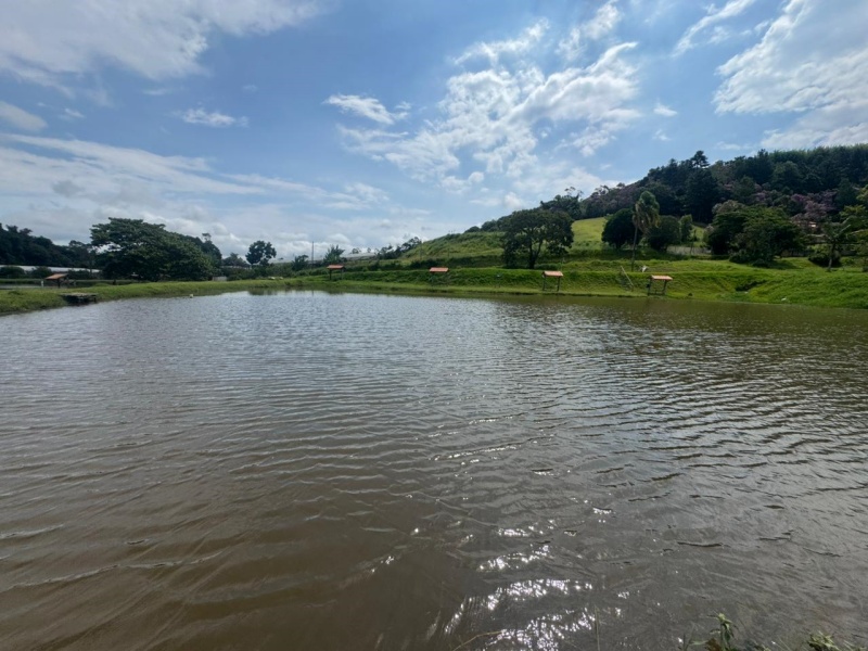 PESQUEIRO EM BIRITIBA MIRIM