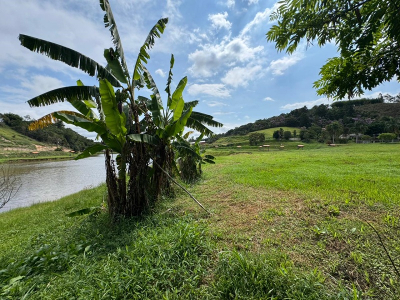 PESQUEIRO EM BIRITIBA MIRIM