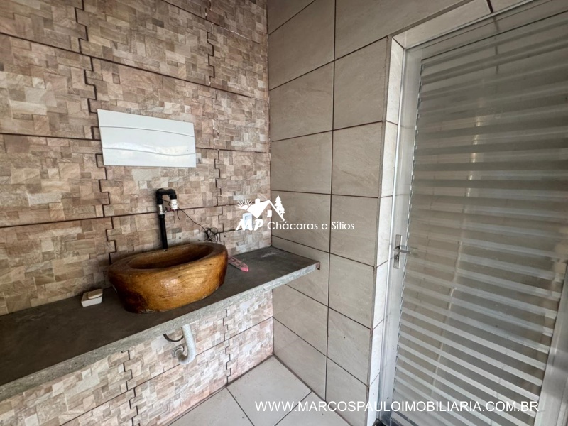 CHÁCARA EM BIRITIBA MIRIM DE FÁCIL ACESSO