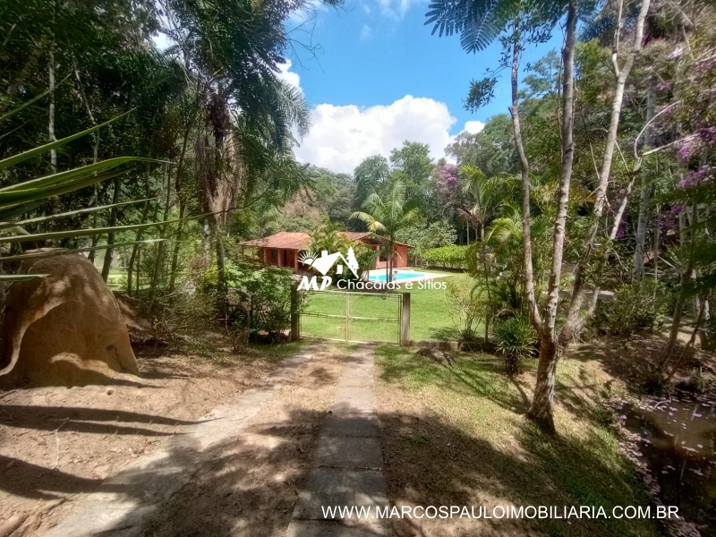 SÍTIO ESPETACULAR EM BIRITIBA MIRIM