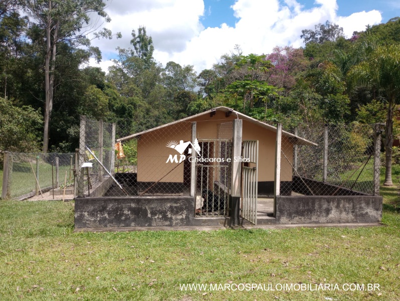 SÍTIO ESPETACULAR EM BIRITIBA MIRIM