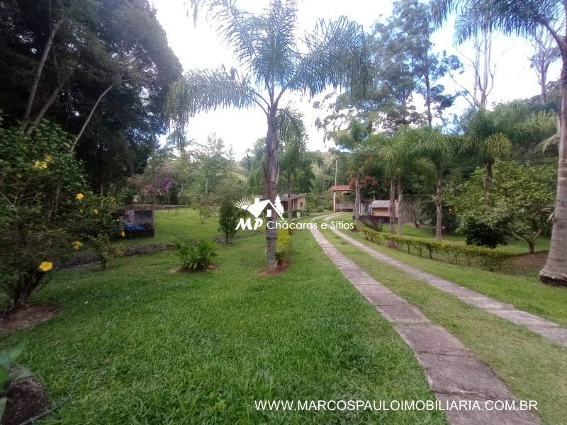 SÍTIO ESPETACULAR EM BIRITIBA MIRIM