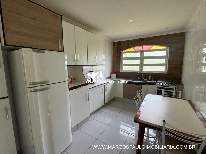 CHÁCARA ENCANTADORA EM BIRITIBA MIRIM