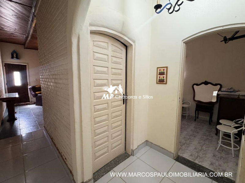 CHÁCARA ENCANTADORA EM BIRITIBA MIRIM