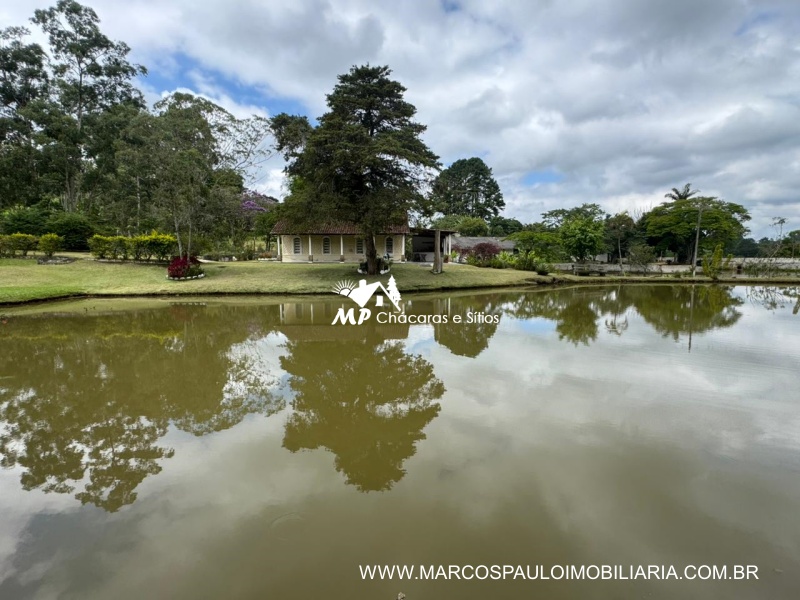 CHÁCARA ENCANTADORA EM BIRITIBA MIRIM
