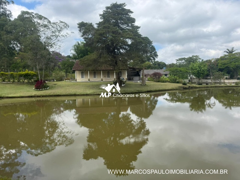 CHÁCARA ENCANTADORA EM BIRITIBA MIRIM