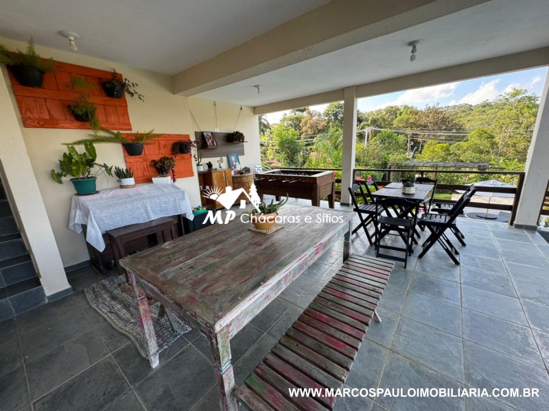 CHÁCARA ESPETACULAR EM BIRITIBA MIRIM