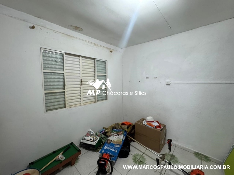 TRÊS CASA NA REGIÃO CENTRAL DE BIRITIBA MIRIM